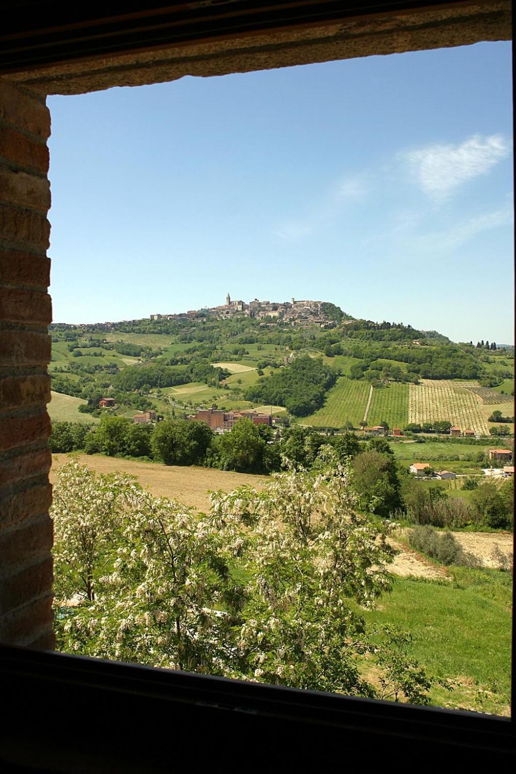 Agriturismo Casale Delle Lucrezie Todi Exterior foto