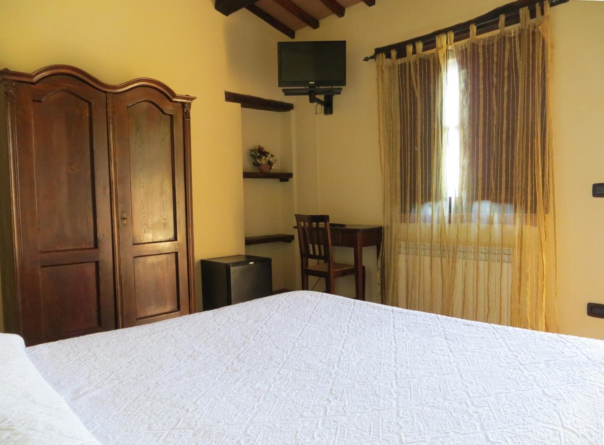 Agriturismo Casale Delle Lucrezie Todi Exterior foto