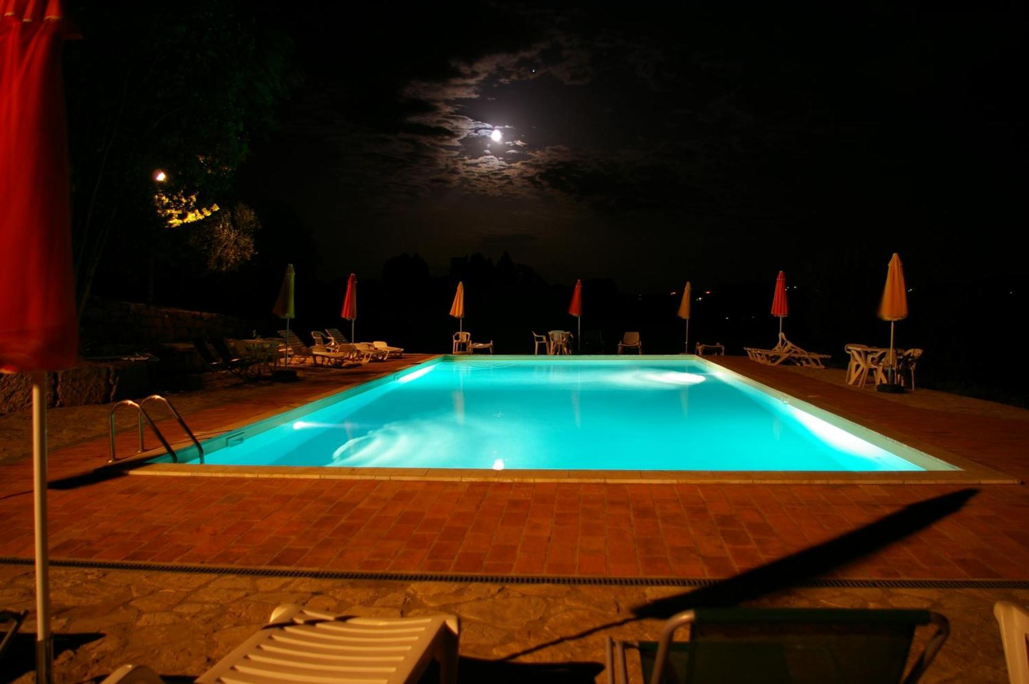 Agriturismo Casale Delle Lucrezie Todi Exterior foto